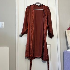 Bridesmaid robe in cinnamon color with tie
